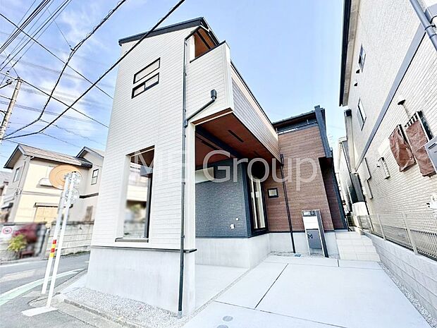 洗練された外観、上質な住空間が広がる室内は永く安心して過ごせる住居です。