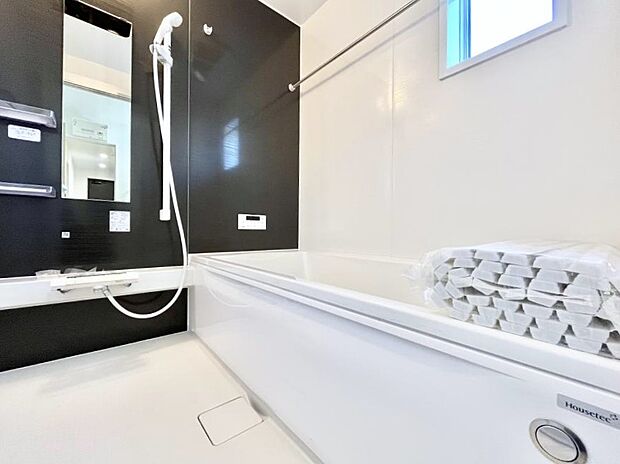 落ち着いた雰囲気でゆっくりお寛ぎいただけるバスルーム