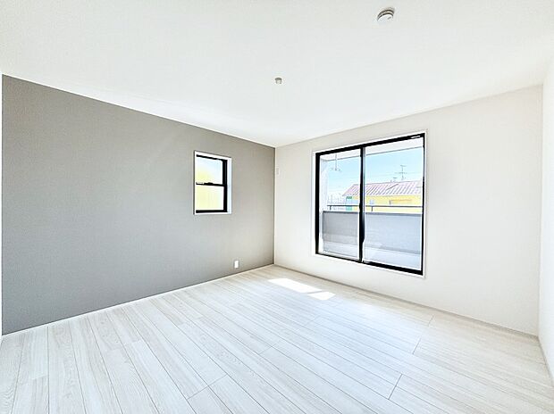 プライベート時間も充実しそう!アクセントクロスがオシャレな洋室。