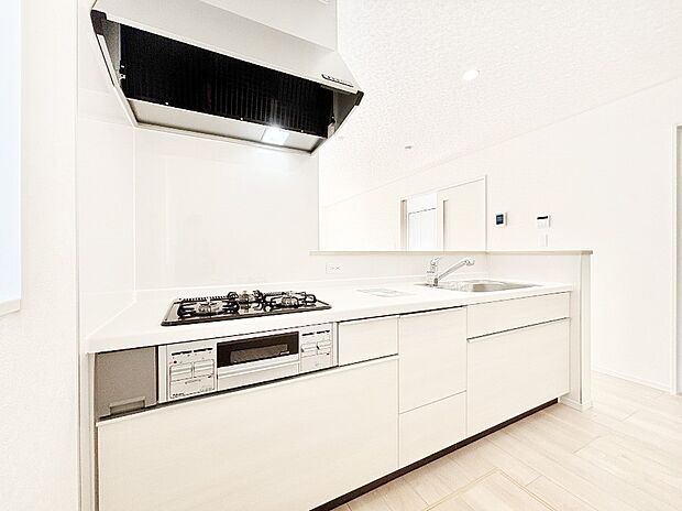 毎日使うキッチンだから、使いやすさ&お手入れのしやすさにこだわりました。