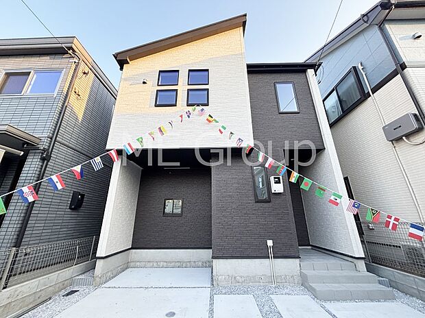 たっぷりの陽光と心地よい風が舞い込む住まい