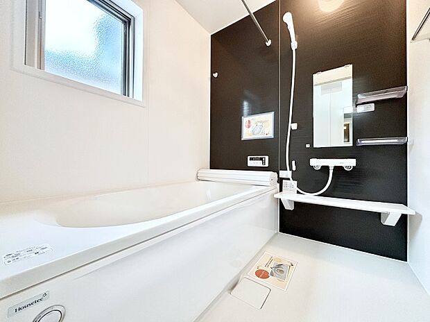 落ち着いた雰囲気でゆっくりお寛ぎいただけるバスルーム