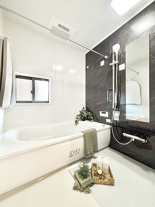 一日の疲れを癒やす大切なバスタイム。ゆっくりとお風呂を楽しんで疲れをとりたいですね!