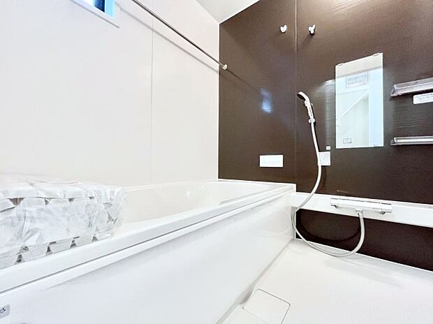 落ち着いた雰囲気でゆっくりお寛ぎいただけるバスルーム