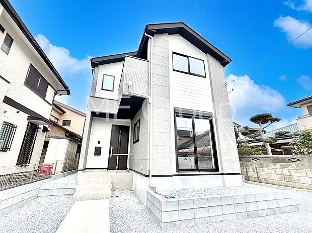 堂々完成!たっぷりの陽光と開放感に包まれる明るい住まい。