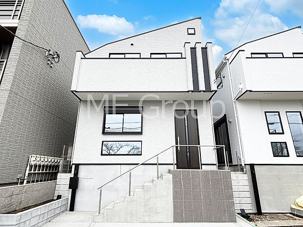 たっぷりの陽光と心地よい風が舞い込む住まい