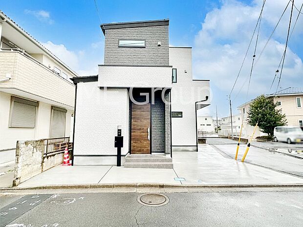 上質感あふれる外観デザイン。魅力の住まいを実現。