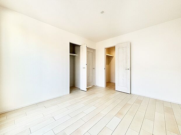 収納が充実しているので、居住スペースを広く使えます。 