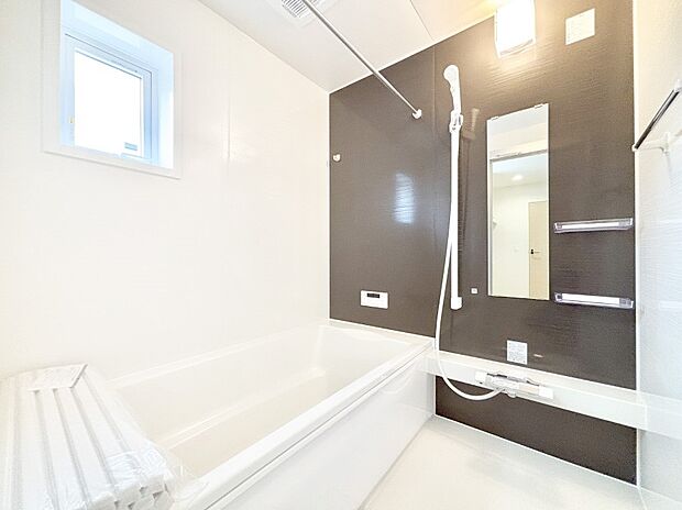 落ち着いた雰囲気でゆっくりお寛ぎいただけるバスルーム