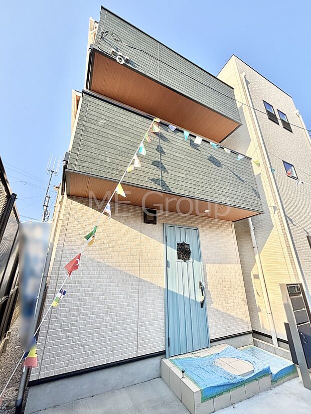 溢れる陽光でご家族の笑顔も輝く