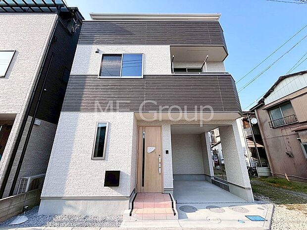 たっぷりの陽光と心地よい風が舞い込む住まい