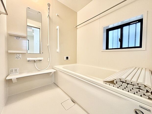 落ち着いた雰囲気でゆっくりお寛ぎいただけるバスルーム