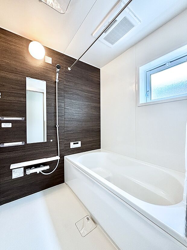 一日の疲れを癒やす大切なバスタイム。ゆっくりとお風呂を楽しんで疲れをとりたいですね！  