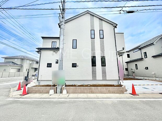 上質感あふれる外観デザイン。魅力の住まいを実現。 