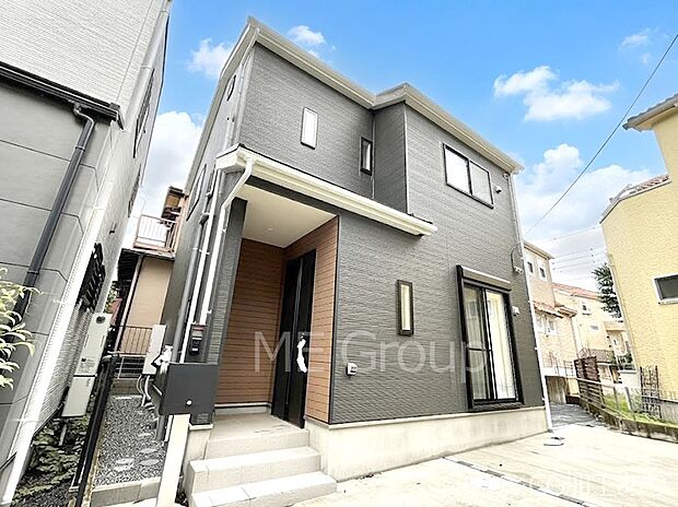 洗練された外観、上質な住空間が広がる室内は永く安心して過ごせる住居です。 