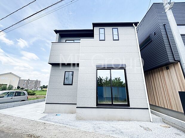 たっぷりの陽光と心地よい風が舞い込む住まい