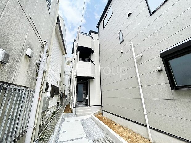 たっぷりの陽光と心地よい風が舞い込む住まい