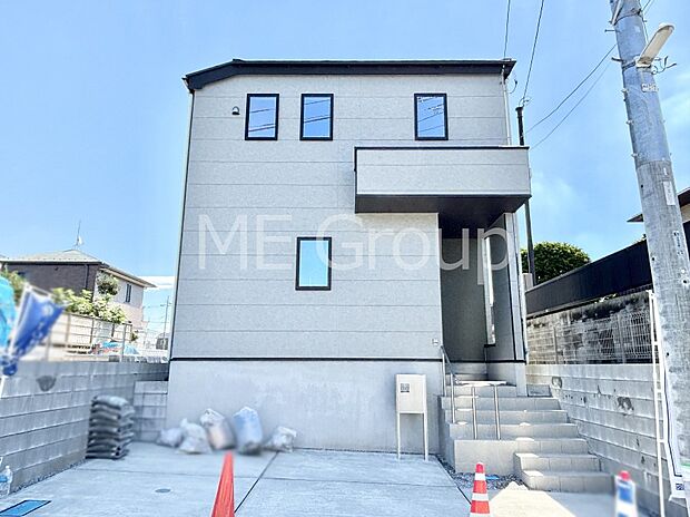 たっぷりの陽光と心地よい風が舞い込む住まい