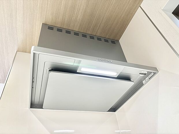 【その他設備(レンジフード)】基本的なお手入れはフィルターのみ!お手入れのしやすさも魅力です。