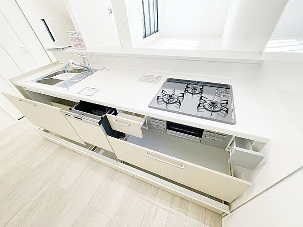 【その他設備(スライド収納)】使いやすさを優先したスライド式収納タイプ!