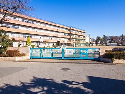 蓮田市立黒浜西中学校 1400m