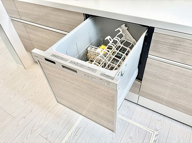 【その他設備(食洗機)】面倒なお片づけは食洗機にお任せ!家事の負担が減って、時間にも気持ちにもゆとりができます。