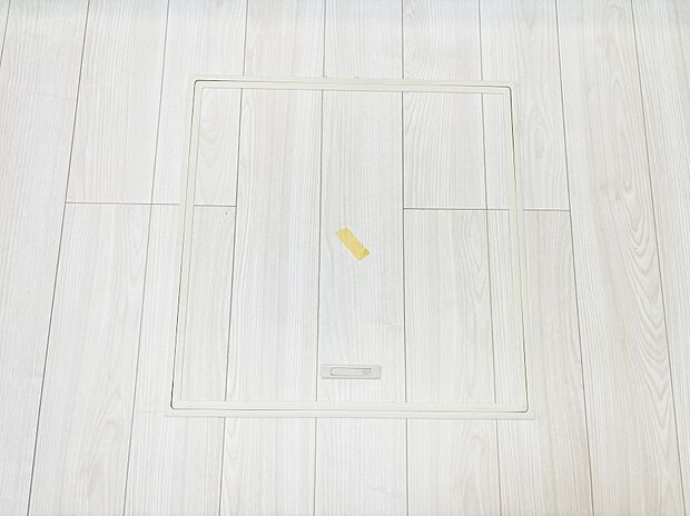 【その他設備(床下収納)】床下収納付き!日用品・非常用品の収納にも大活躍。