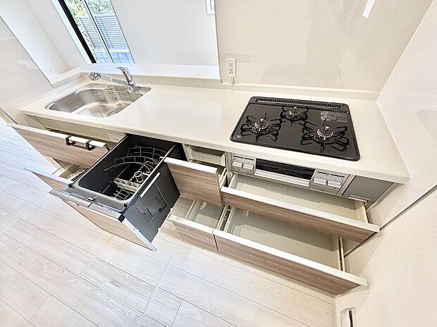 【その他設備(スライド収納)】使いやすさを優先したスライド式収納タイプ!