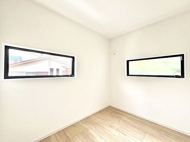 【子供部屋】2面採光で明るさ&風通し良好!