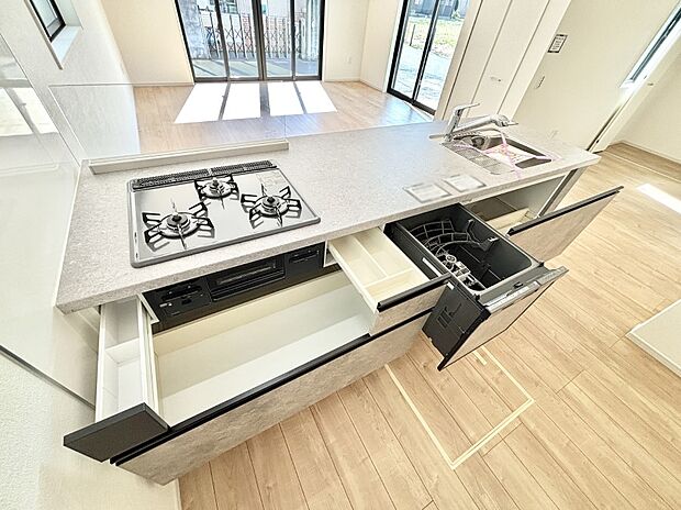 【その他設備(スライド収納)】使いやすさを優先したスライド式収納タイプ!