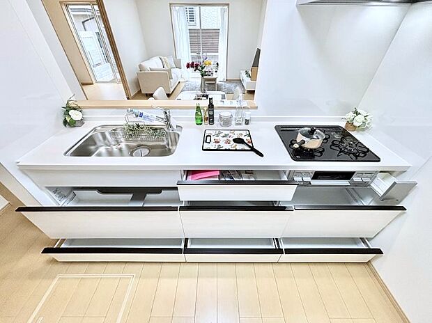 【その他設備(スライド収納)】使いやすさを優先したスライド式収納タイプ！