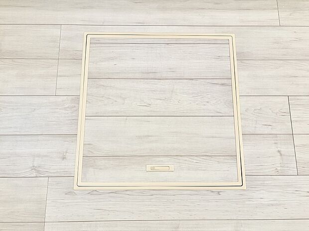 【その他設備(床下収納)】床下収納付き!日用品・非常用品の収納にも大活躍。