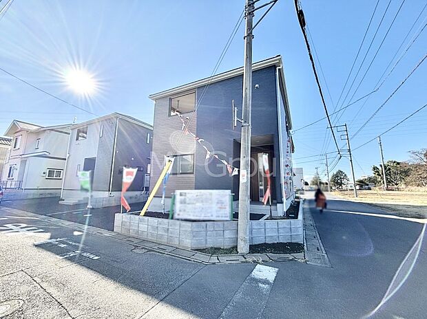 【前面道路含む現地写真】前面道路はきちんと整備されています