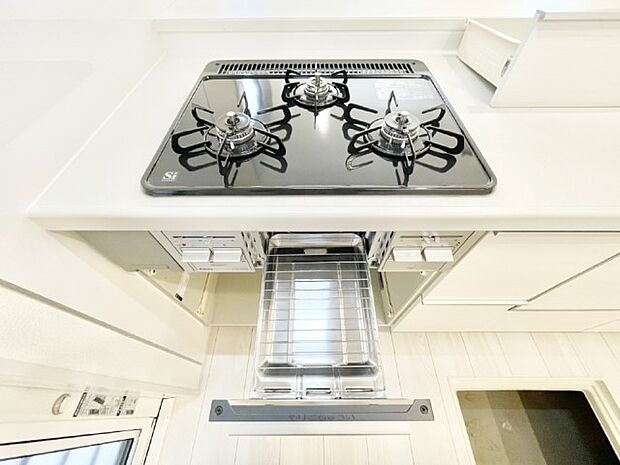 【その他設備(ガスコンロ)】三口ガスコンロでお料理が一気にはかどりそう