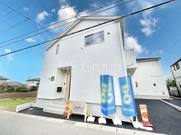 【現地外観写真】たっぷりの陽光と心地よい風が舞い込む住まい