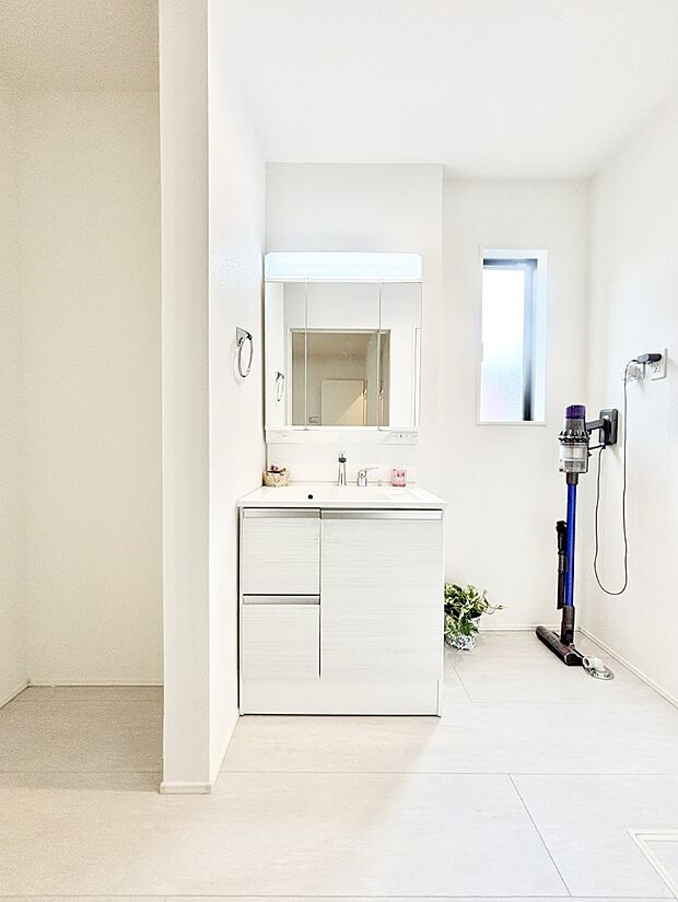 【洗面台・洗面所】収納力と機能性に優れた洗面化粧台