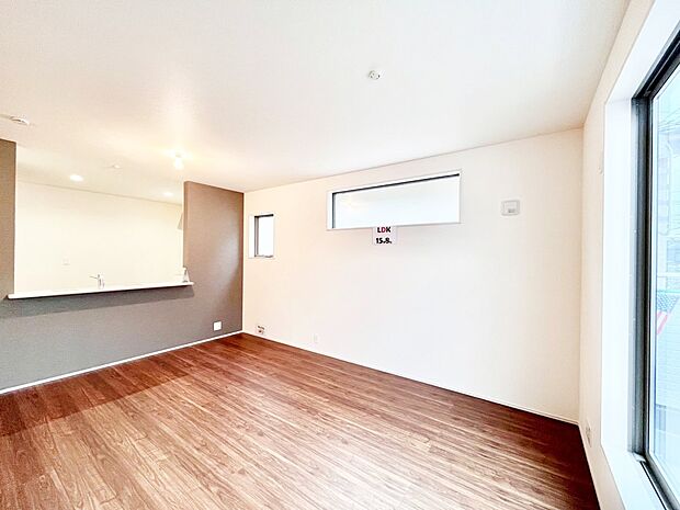 【ダイニング】ご家族が自然と集まり、賑やかな笑い声で包まれる憩いの空間になりそうですね！