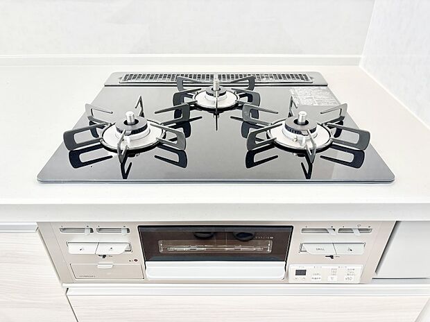 【その他設備(ガスコンロ)】三口ガスコンロでお料理が一気にはかどりそう