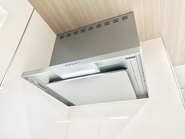 【その他設備(レンジフード)】基本的なお手入れはフィルターのみ！お手入れのしやすさも魅力です。