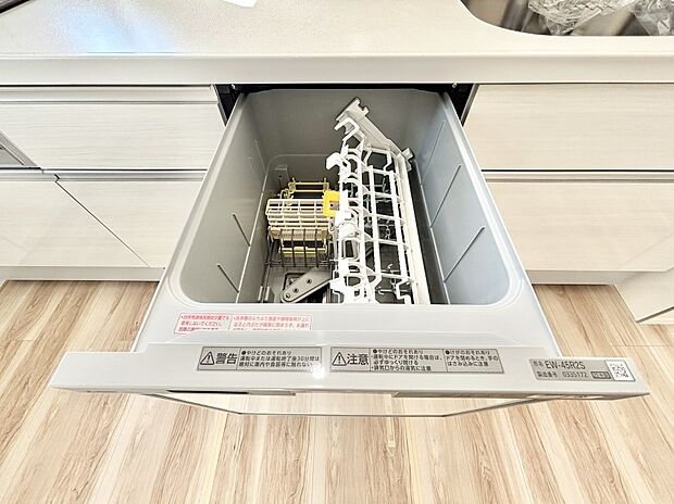 【その他設備(食洗機)】面倒なお片づけは食洗機にお任せ!家事の負担が減って、時間にも気持ちにもゆとりができます。