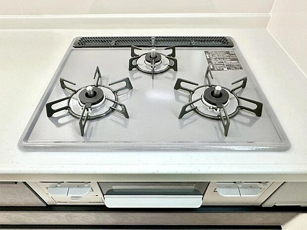 【その他設備(ガスコンロ)】三口ガスコンロでお料理が一気にはかどりそう