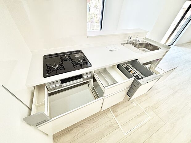 【その他設備(スライド収納)】使いやすさを優先したスライド式収納タイプ!