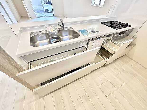 【その他設備(スライド収納)】使いやすさを優先したスライド式収納タイプ!