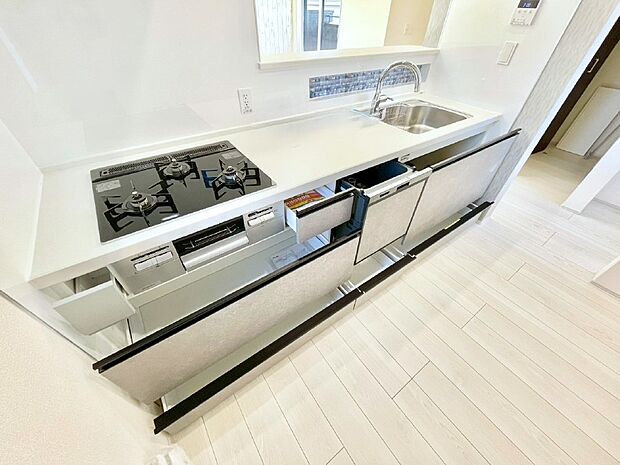 【その他設備(スライド収納)】使いやすさを優先したスライド式収納タイプ!