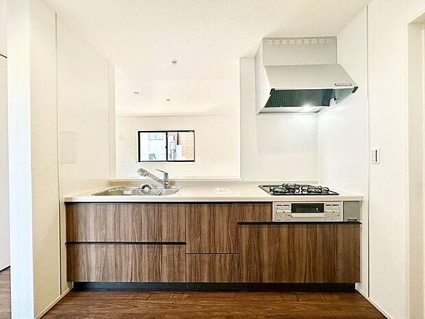 【キッチン】毎日使うキッチンだから、使いやすさ&お手入れのしやすさにこだわりました。