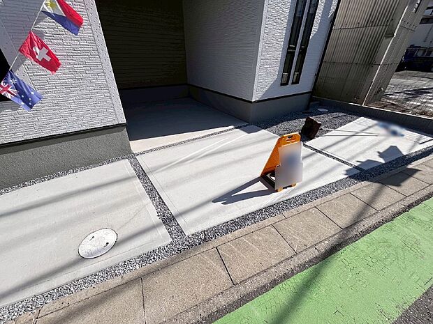 【駐車場】ビルトインタイプは大切なお車を傷や汚れから守ることができます。  