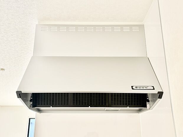 【その他設備(レンジフード)】基本的なお手入れはフィルターのみ!お手入れのしやすさも魅力です。