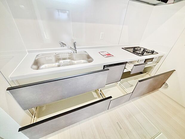 【その他設備(スライド収納)】使いやすさを優先したスライド式収納タイプ!