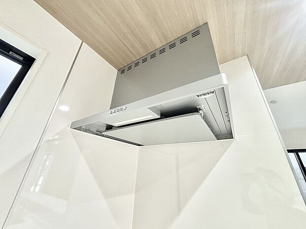 【その他設備(レンジフード)】基本的なお手入れはフィルターのみ!お手入れのしやすさも魅力です。