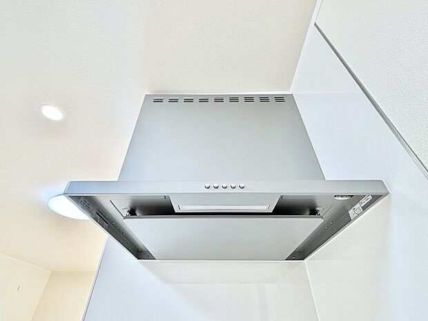 【その他設備(レンジフード)】基本的なお手入れはフィルターのみ!お手入れのしやすさも魅力です。
